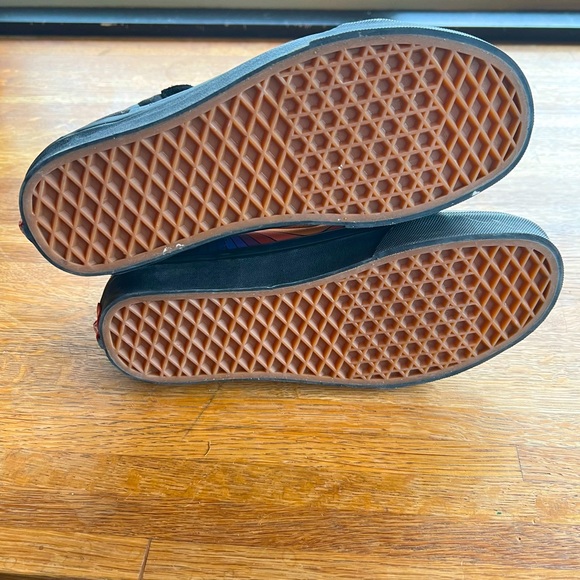 NEW Vans sk8-Hi refract wms 7.0 new never worn - Picture 4 of 5